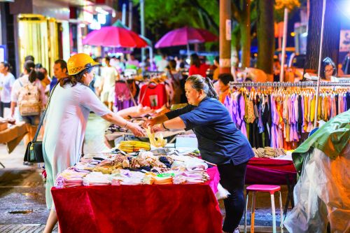 地攤經(jīng)濟(jì)來了,餐飲玩家如何接招!